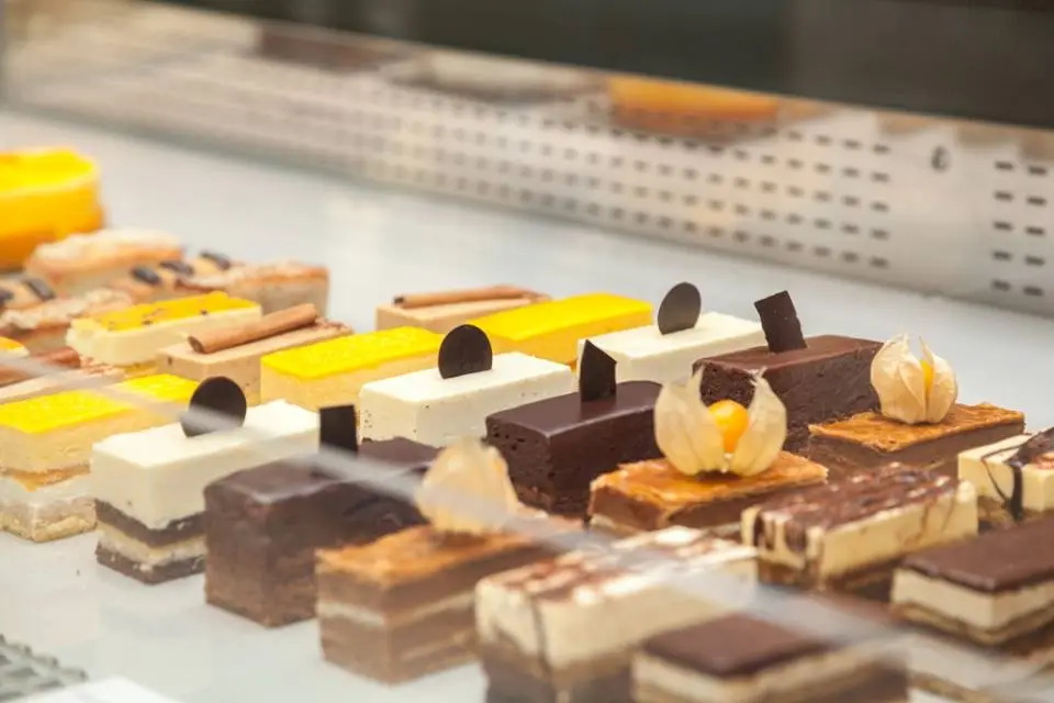 Interior e pratos do bbGourmet antas em Porto, Porto (2)