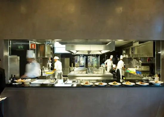 Interior e pratos do El Olivo - Meliá Braga Hotel & Spa em Braga, Braga (5)