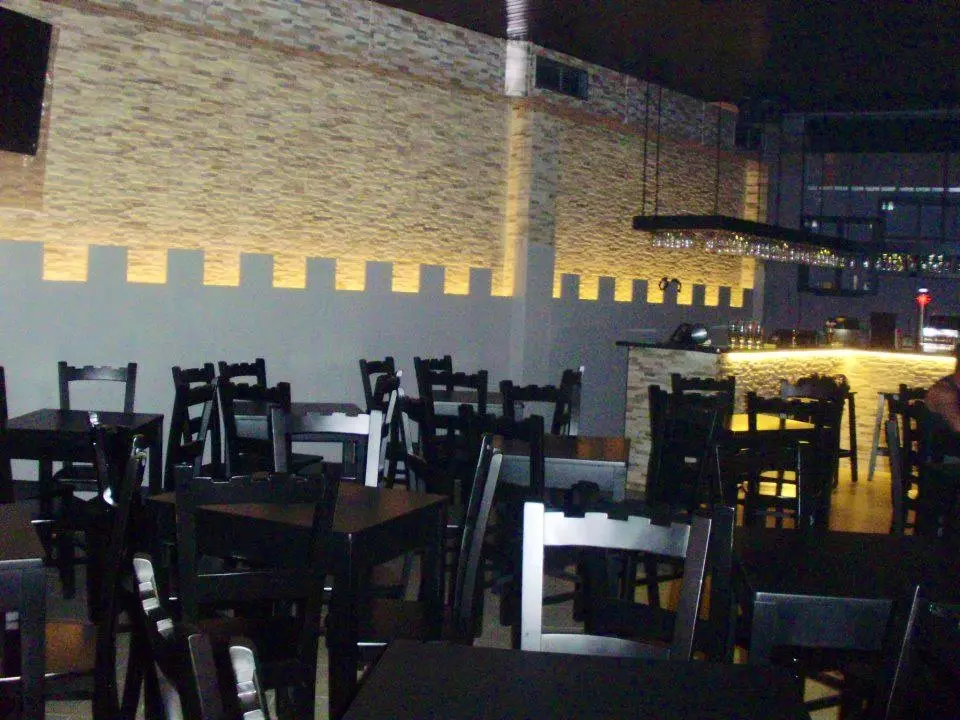 Interior e pratos do Castelo em Odivelas, Odivelas (10)