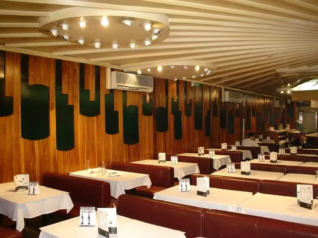 Interior e pratos do Restaurante Marisqueira Cufra em Porto, Porto (6)