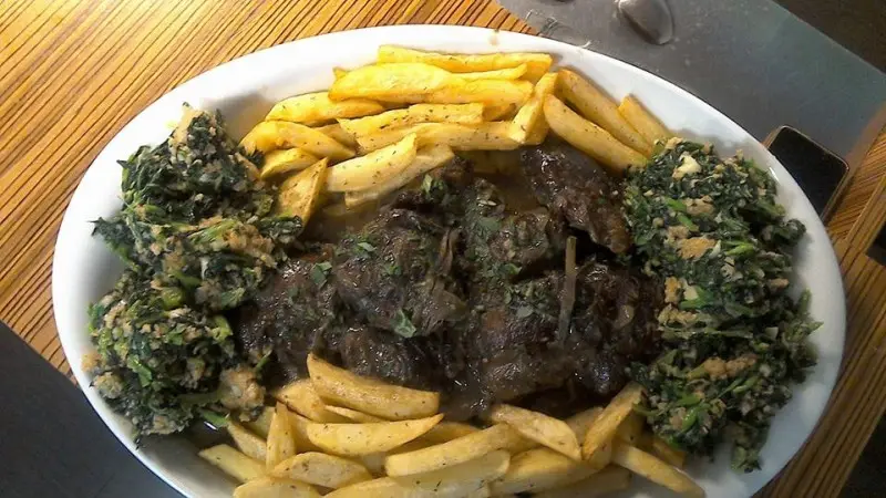 Interior e pratos do Bacalhau à Narcisa em Braga, Braga (7)