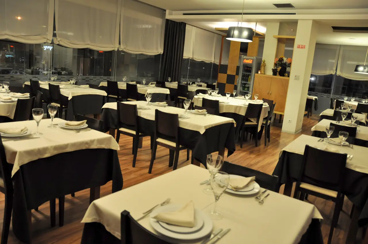 Interior e pratos do Tasquinha do Becas em Braga, Braga (9)
