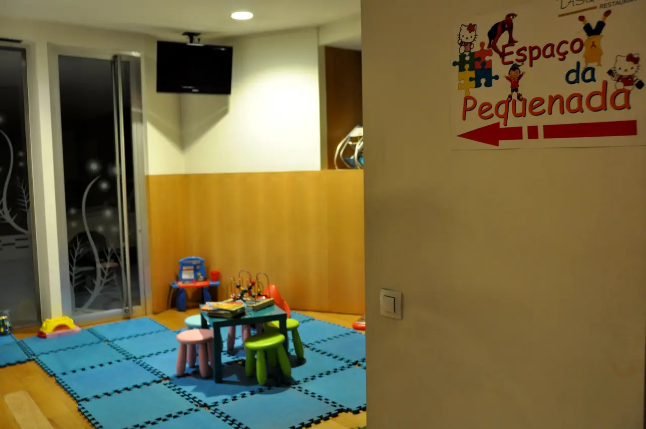 Interior e pratos do Tasquinha do Becas em Braga, Braga (6)