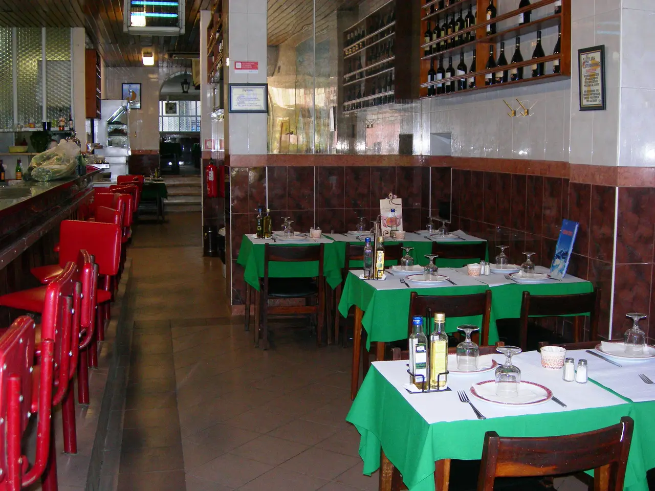 Interior e pratos do Cervejaria A Lontra em Lisboa, Lisboa (4)