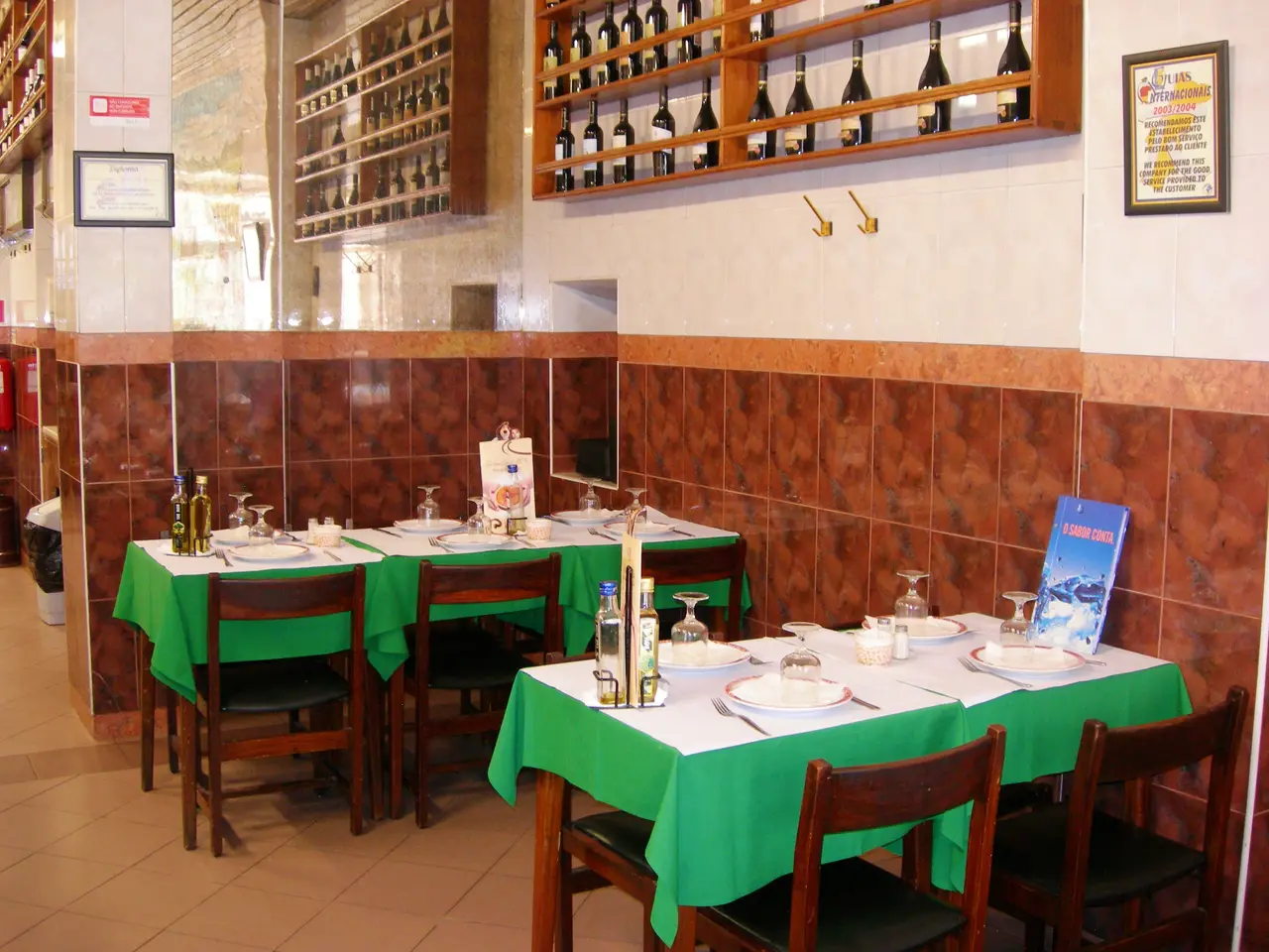 Interior e pratos do Cervejaria A Lontra em Lisboa, Lisboa (8)