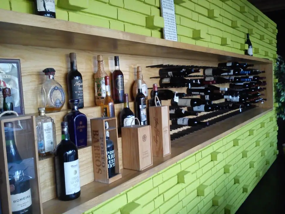 Interior e pratos do Provas em Vila Nova de Gaia, Vila Nova de Gaia (2)
