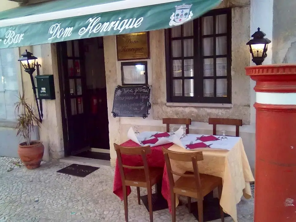 Interior e pratos do Dom Henrique em Lisboa, Amadora (12)