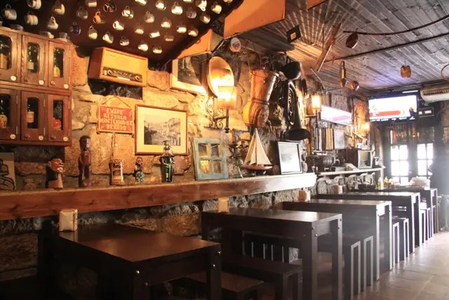 Interior e pratos do Taberninha do Manel em Vila Nova de Gaia, Vila Nova de Gaia (2)