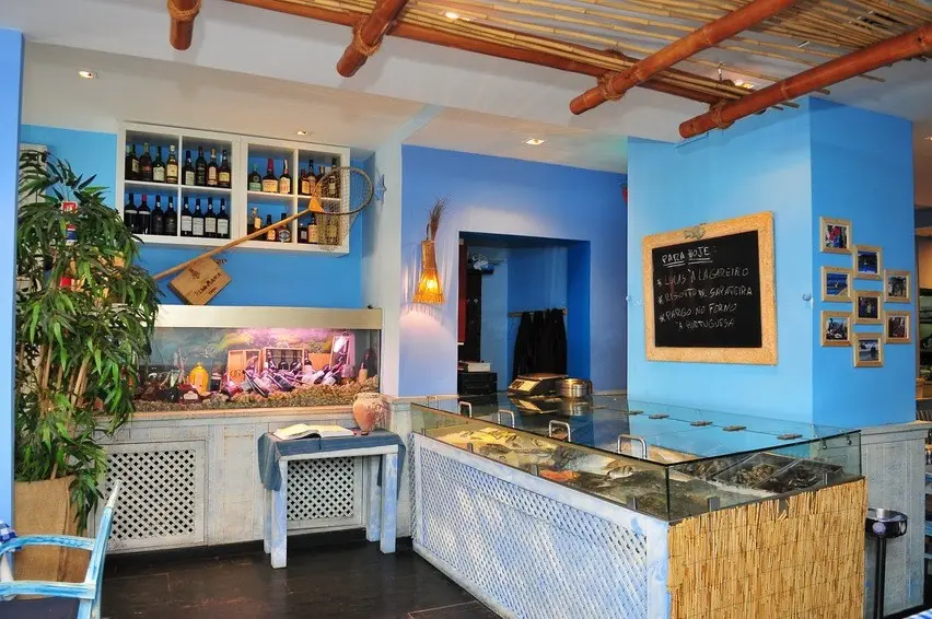 Interior e pratos do Clube do Peixe em Lisboa, Lisboa (9)