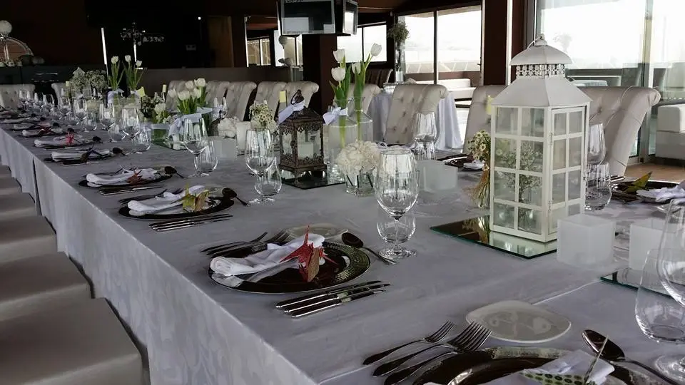 Interior e pratos do New faces em vila nova de gaia, Vila Nova de Gaia (9)