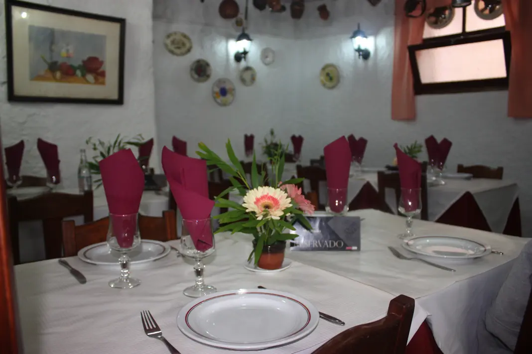 Interior e pratos do PaparocaSaloia em Estoril, Cascais (12)
