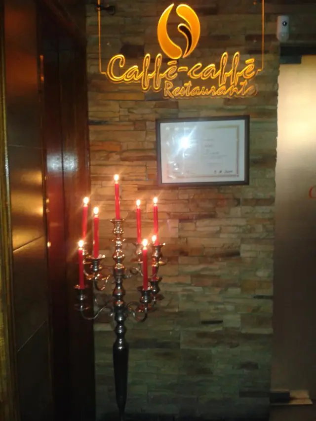 Interior e pratos do Caffé-Caffé em Felgueiras, Felgueiras (4)