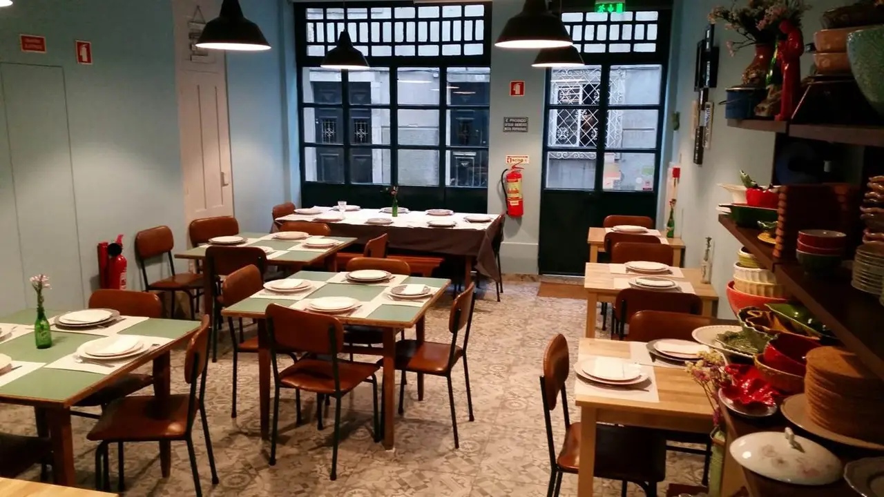 Interior e pratos do Retrokitchen em Braga, Braga (11)