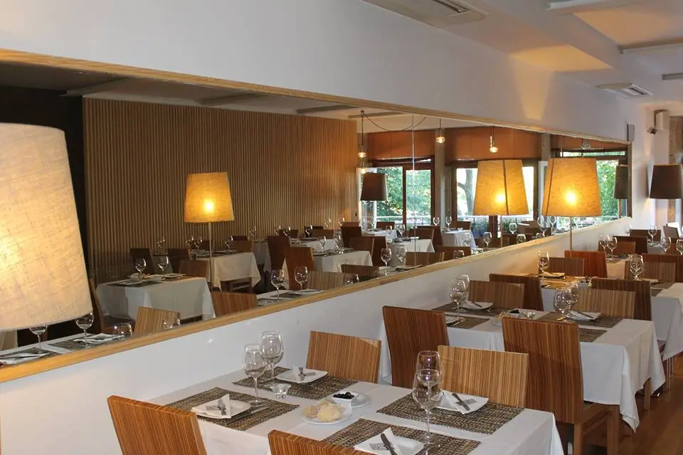 Avenida Restaurante, restaurante de grelhados em Porto, Porto