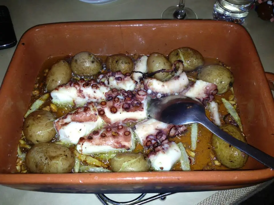 Adega do Conde, restaurante de típica em Porto, Vila Nova de Gaia
