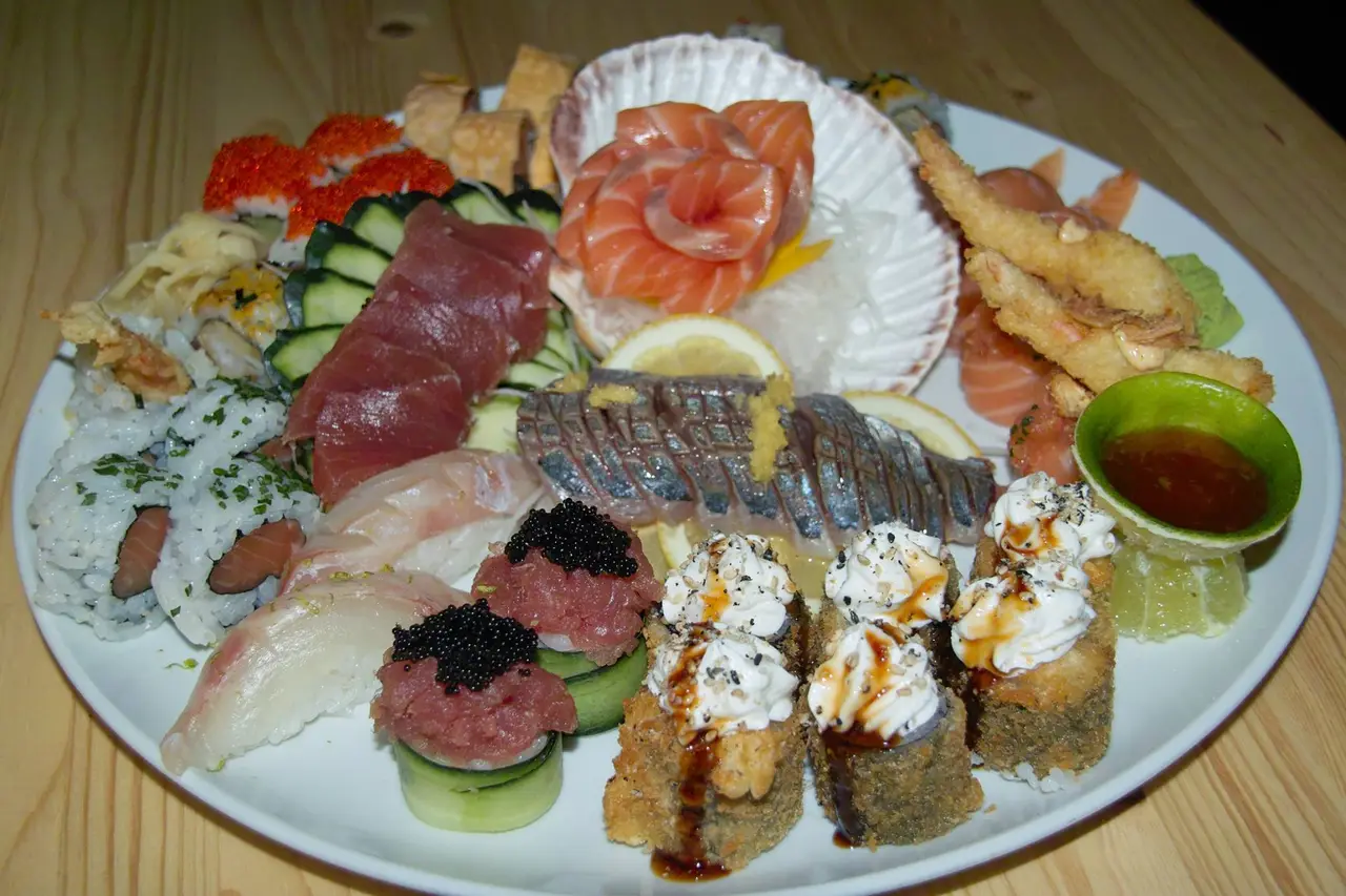 Interior e pratos do Sushi Lapa em Braga, Braga (4)