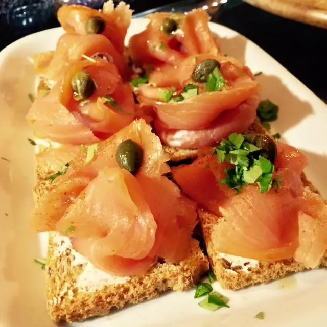 Interior e pratos do Domus Vinum | Winebar & Tapas em Braga, Braga (8)
