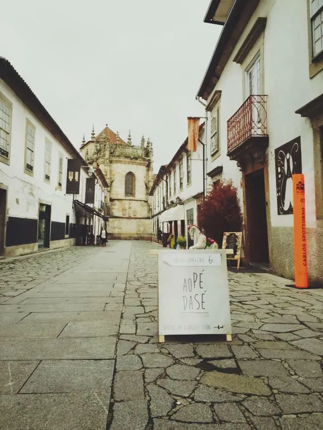 Interior e pratos do AoPé DaSé em Braga, Braga (10)