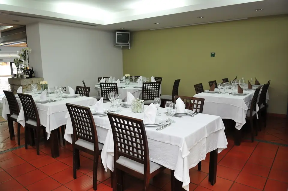 Interior e pratos do Churrasqueira de Caldelas em Amares, Amares (4)