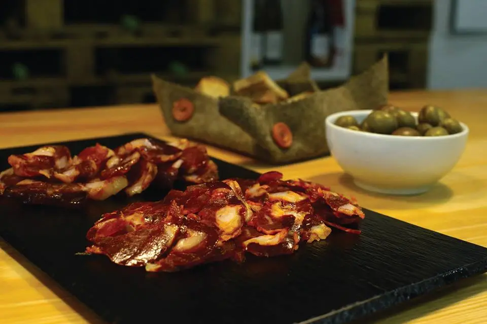 Interior e pratos do Um Cibo no Prato em Braga, Braga (3)