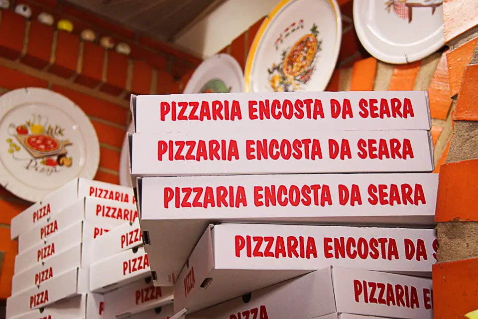 Interior e pratos do Encosta da Seara - Pizzaria, Restaurante e Grill em Gois, Góis (2)