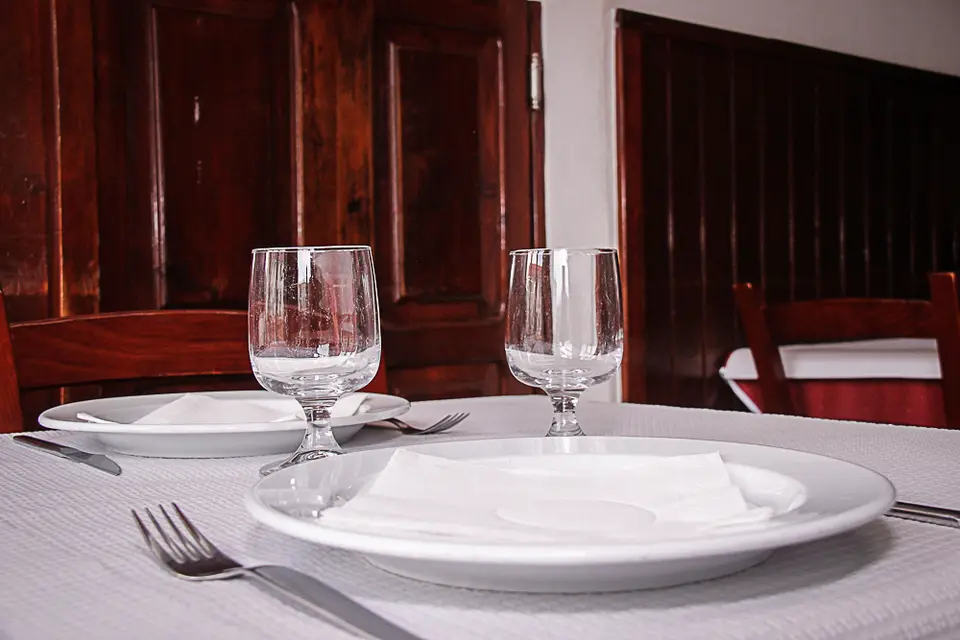 Interior e pratos do A Caravela em Gois, Góis (7)