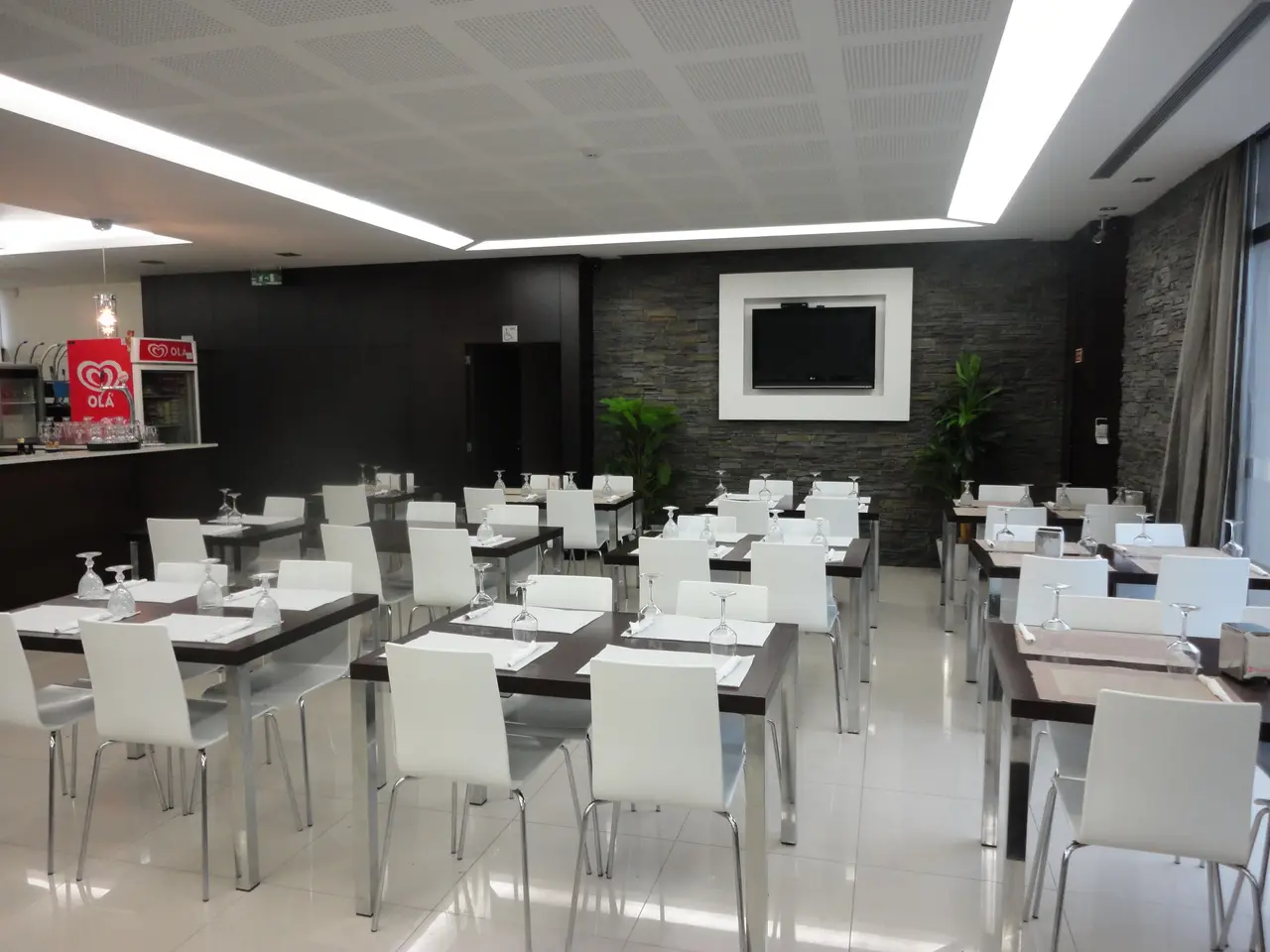 Interior e pratos do Pizzaria do Mosteiro em Vila Verde, Amares (5)