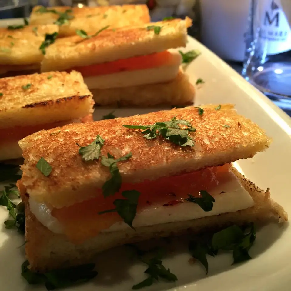 Interior e pratos do Domus Vinum | Winebar & Tapas em Braga, Braga (9)
