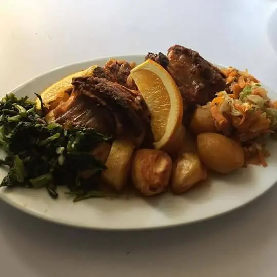Interior e pratos do Refúgio da Gula em Braga, Póvoa de Lanhoso (4)