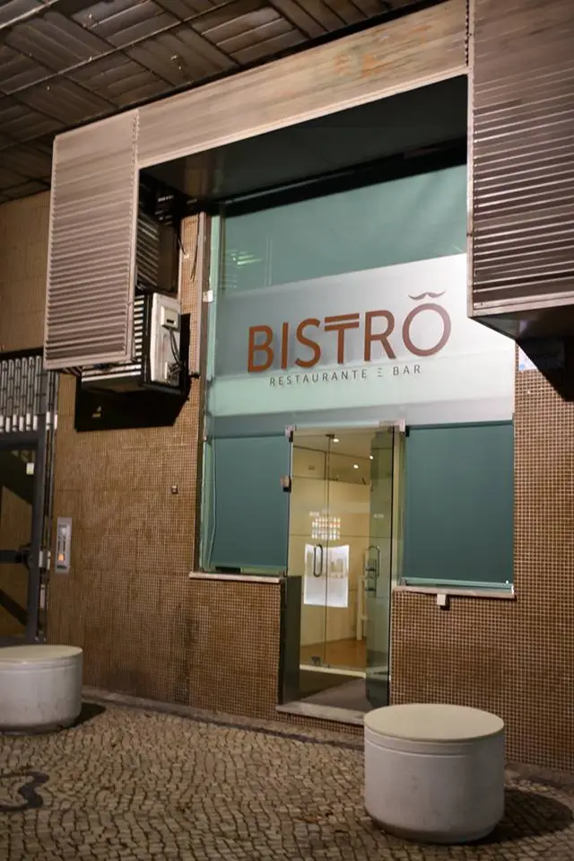Interior e pratos do Bistrô Restaurante e Bar em Braga, Braga (11)