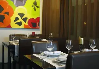 Interior e pratos do Prós & Contras em Guimarães, Fafe (5)