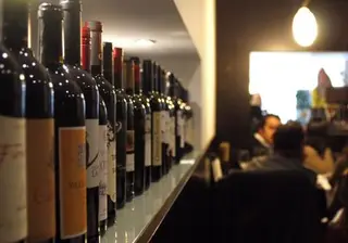 Interior e pratos do Prós & Contras em Guimarães, Fafe (4)