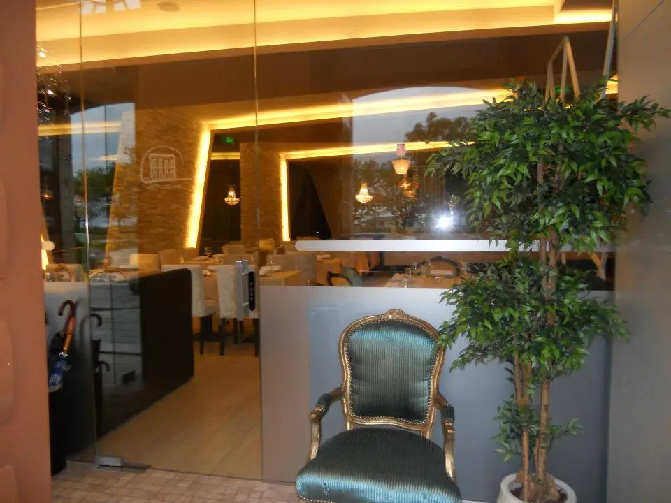 Interior e pratos do Repúblika em Loulé (3)