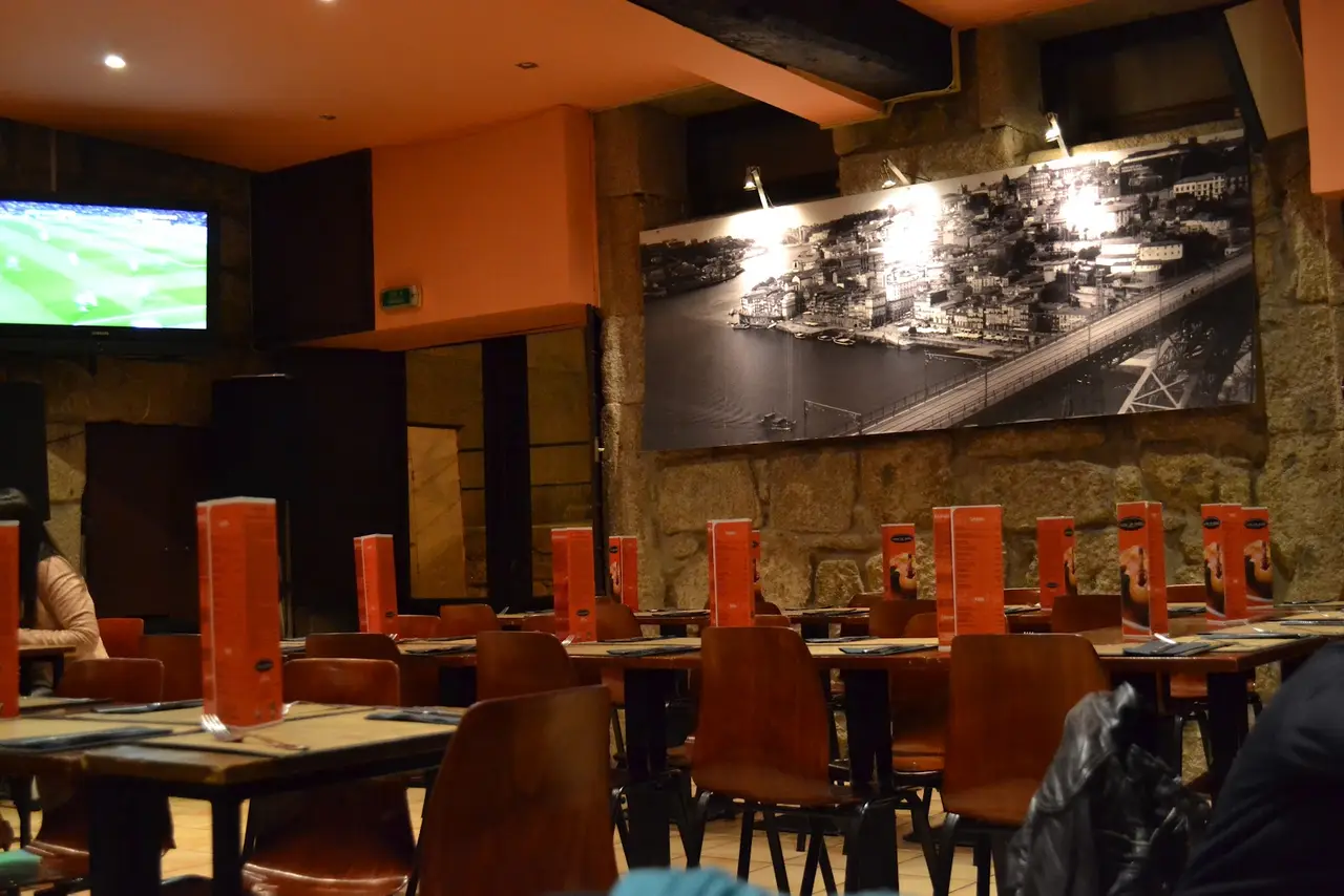 Restaurante Verso em Pedra, restaurante de regional em Porto, Porto