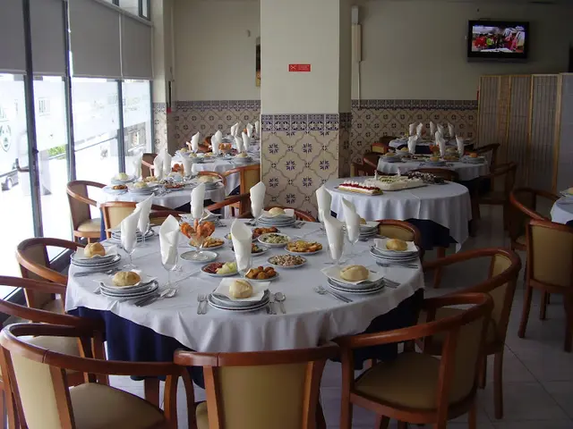 Interior e pratos do Parrilhada - Chico dos Leitões em Freamunde, Paços de Ferreira (3)
