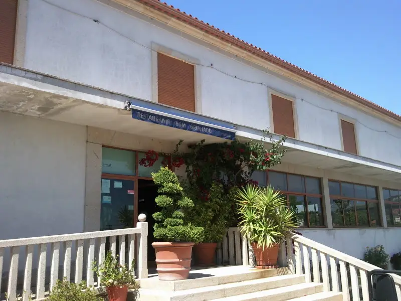 Interior e pratos do O Bom Grelhado em Vila Verde, Amares (10)