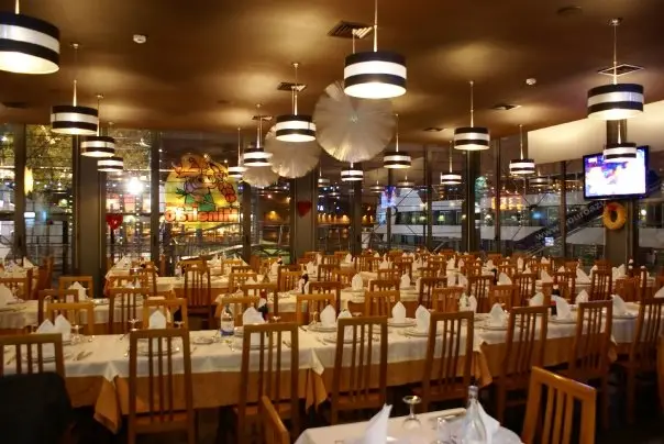 Interior e pratos do Mineirão em Vila Nova de Gaia, Vila Nova de Gaia (7)
