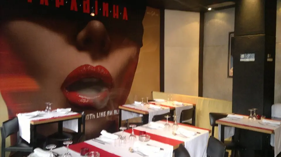 Interior e pratos do Tapadinha Russo em Lisboa, Almada (4)