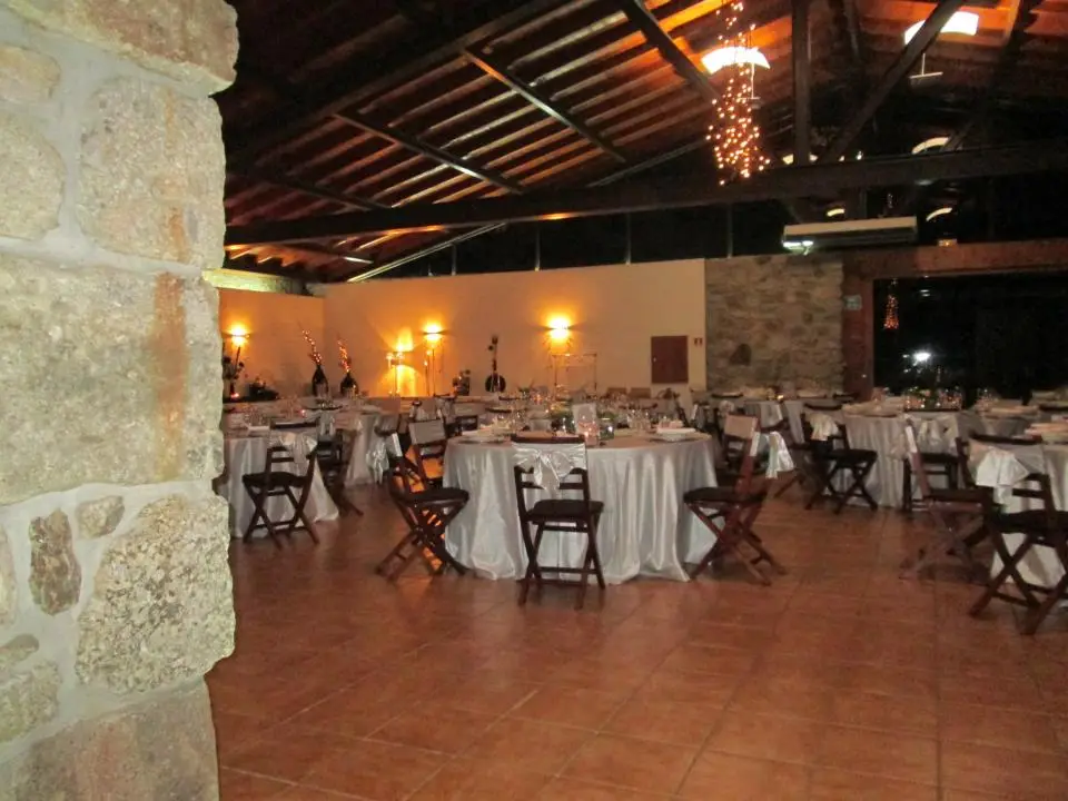 Interior e pratos do Mocho em Braga, Braga (3)