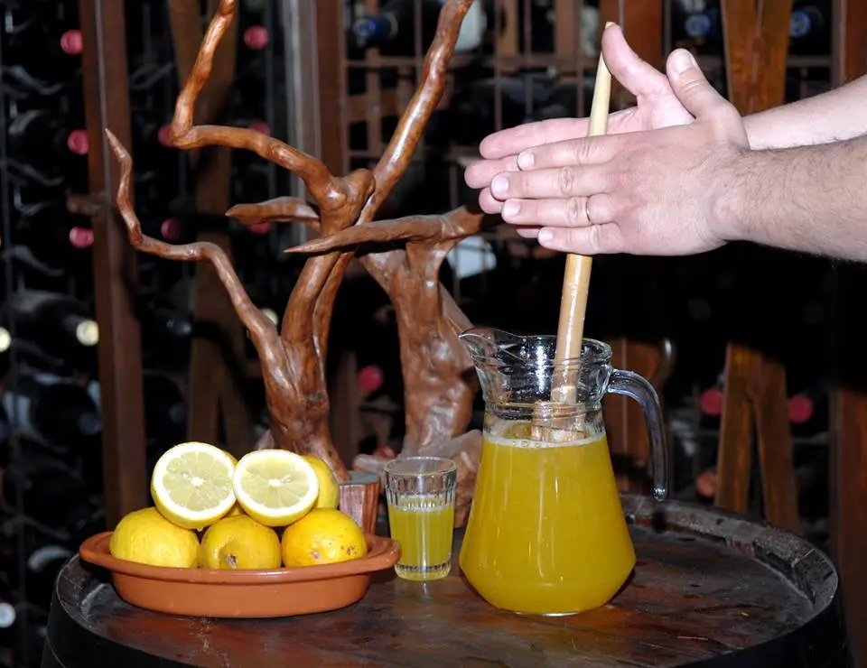 Interior e pratos do Sabores da Madeira em Lisboa, Lisboa (3)