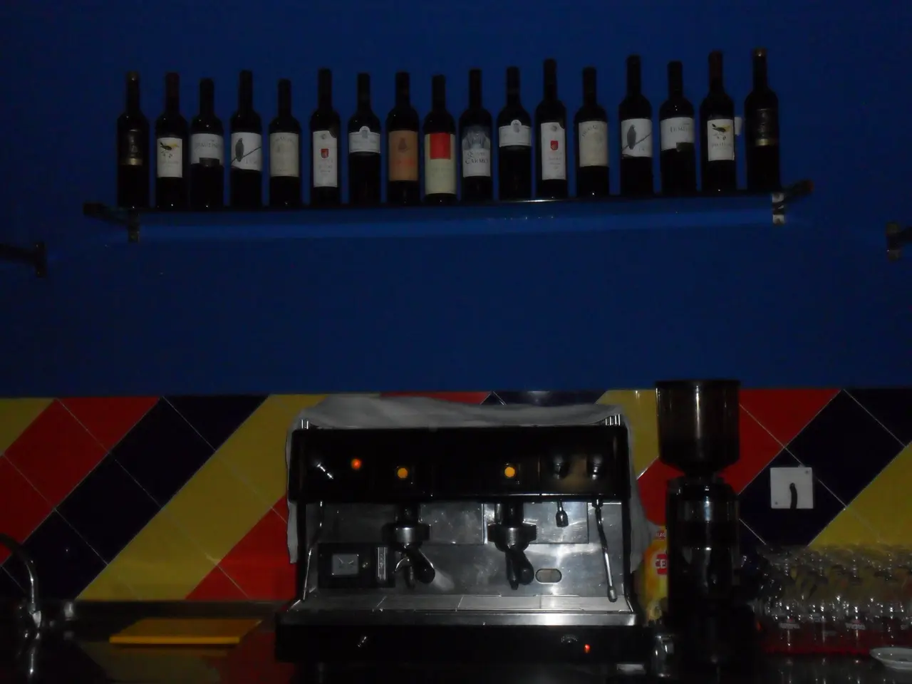 Interior e pratos do Universal em Gondomar, Gondomar (6)