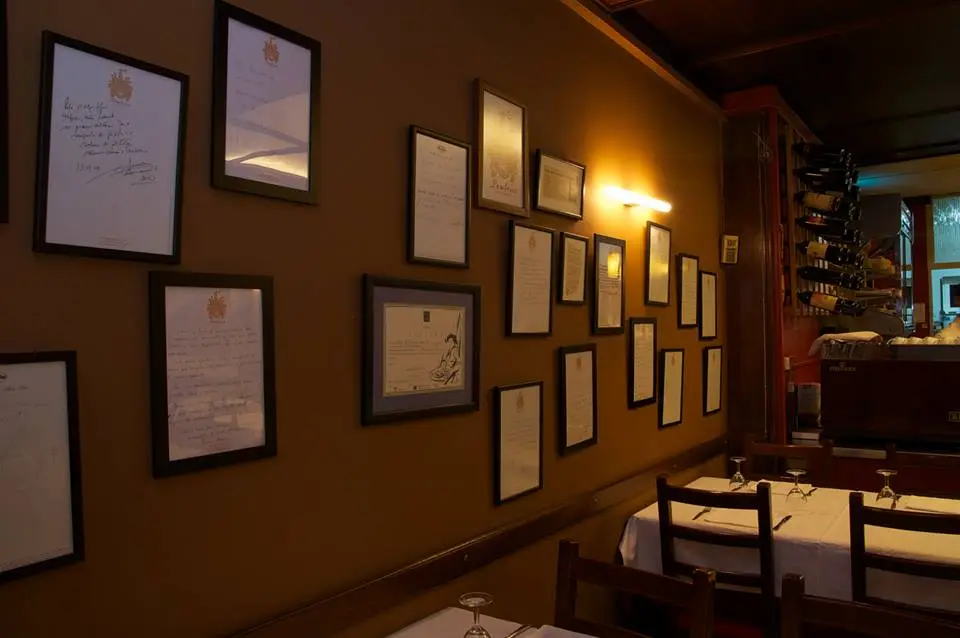 Interior e pratos do Pombeiro em Porto, Porto (2)